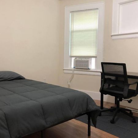 Spacious And Private Apartment With 3 Bedrooms And 1 Bathroom Near Newark International Airport Ewr And New York City Extérieur photo