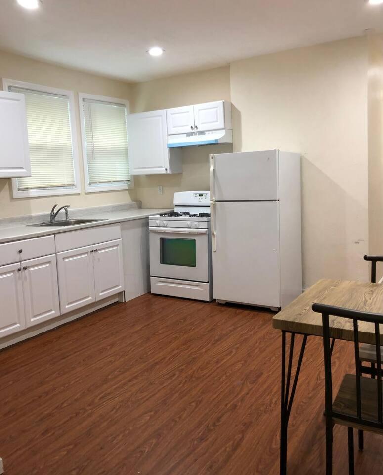 Spacious And Private Apartment With 3 Bedrooms And 1 Bathroom Near Newark International Airport Ewr And New York City Extérieur photo